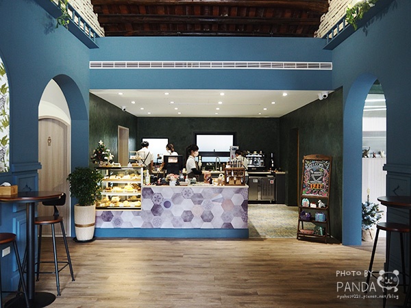 桃園新屋｜泊啡cafe．隱藏在新屋市區停車場內的北歐風咖啡廳/現沖咖啡/輕食/甜點 @Panda&#039;s paradise