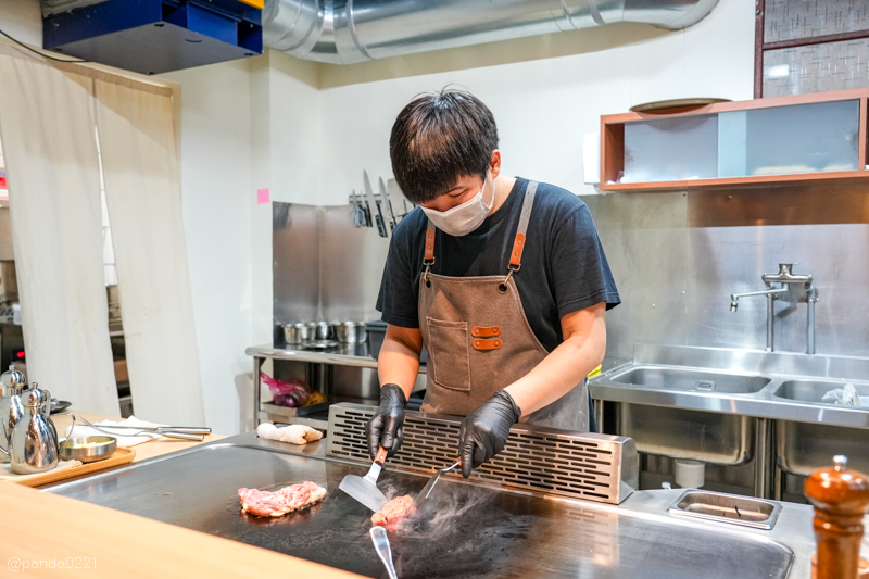 桃園中壢｜初一食五家鉄板專賣店．隱藏在巷弄內質感鐵板料理，內用享湯、飯、飲品免費續！ @Panda&#039;s paradise