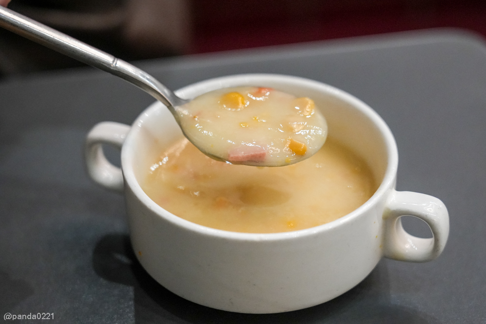 桃園中壢｜300° STEAK青埔店．人氣排隊牛排重新開幕，玉米濃湯飲料霜淇淋無限供應！ @Panda&#039;s paradise