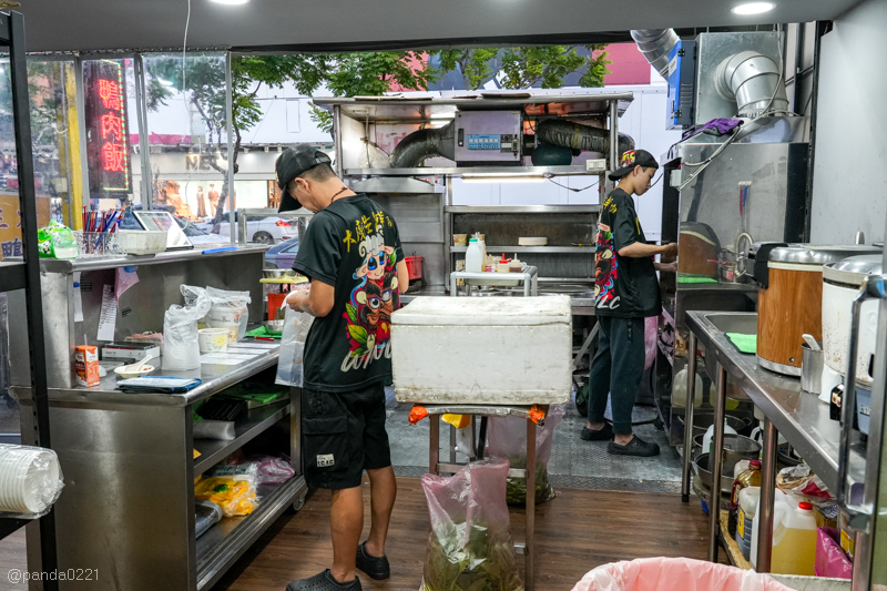 桃園蘆竹｜南崁生炒羊肉．超人氣排隊宵夜，一碗只要10元羊肉湯！ @Panda&#039;s paradise