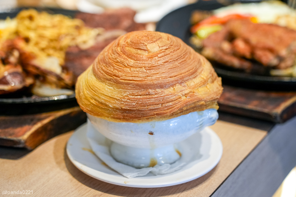 宜蘭羅東｜天牛私廚牛排，羅東車站附近大份量原塊牛排，只要320元就附螺旋酥皮濃湯和甜點 @Panda&#039;s paradise