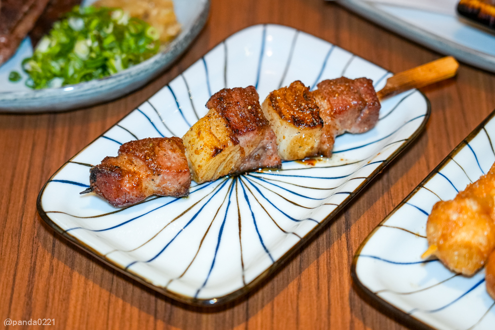 桃園｜和也串燒專門(桃園中正店)．多元水果口味串燒，浮誇啤酒柱聚餐必選！ @Panda&#039;s paradise