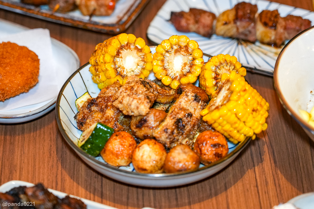 桃園｜和也串燒專門(桃園中正店)．多元水果口味串燒，浮誇啤酒柱聚餐必選！ @Panda&#039;s paradise