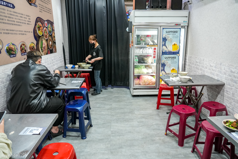 桃園｜台南牛饕溫體牛肉湯(桃園店)，牛肉湯、肉燥飯、牛雜熱炒通通吃得到 @Panda&#039;s paradise
