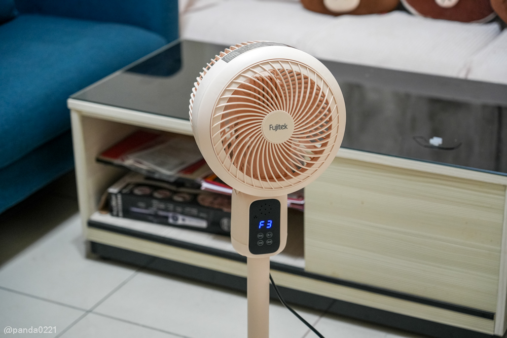 電風扇開箱｜Fujitek富士電通語音遙控循環扇．360度擺頭設計，夏日省電涼感推薦！ @Panda&#039;s paradise