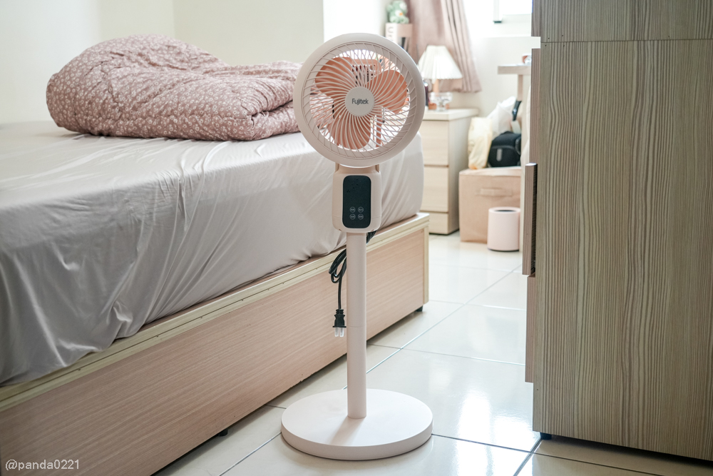 電風扇開箱｜Fujitek富士電通語音遙控循環扇．360度擺頭設計，夏日省電涼感推薦！ @Panda&#039;s paradise