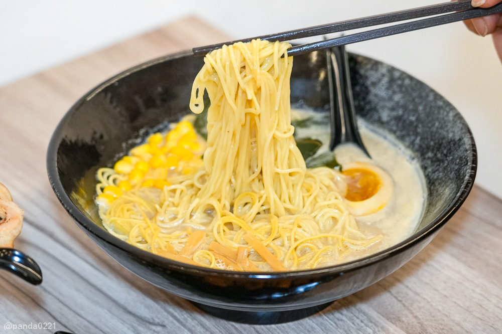 桃園蘆竹｜豬豬的拉麵屋-桃園蘆竹店．濃郁系拉麵店插旗南崁～熟客已經默默回訪好幾次 @Panda&#039;s paradise