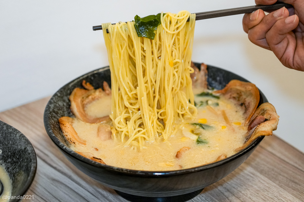 桃園蘆竹｜豬豬的拉麵屋-桃園蘆竹店．濃郁系拉麵店插旗南崁～熟客已經默默回訪好幾次 @Panda&#039;s paradise