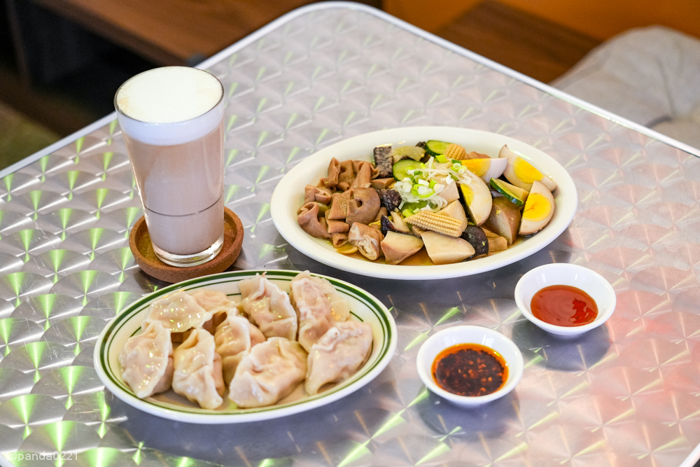 桃園中壢｜純然餐飲部．巷弄裡的控肉飯咖啡館，傳統麵店改造的台味新風貌！ @Panda&#039;s paradise