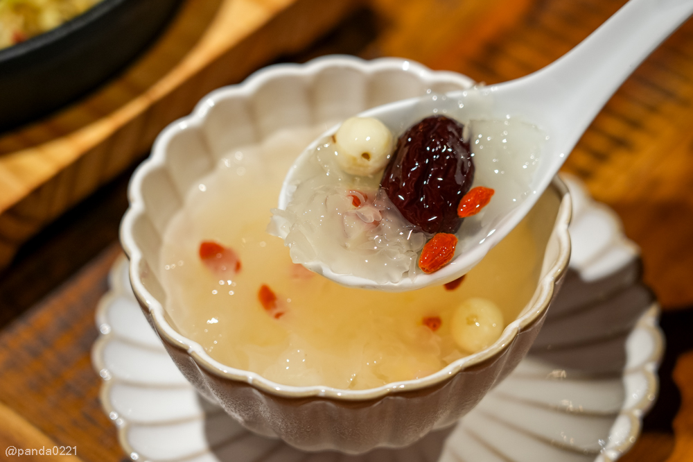 桃園｜蜀川香 酸菜魚-桃園遠百店．正宗四川酸菜魚必吃推薦！酸香麻辣太上癮～ @Panda&#039;s paradise