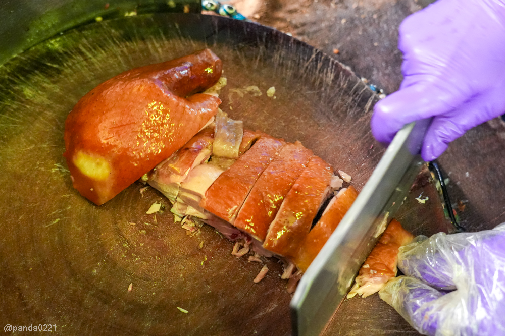 桃園中壢｜雞霸分-甘蔗雞、鹹水雞(內壢店)．內壢市場超人氣雞肉，半隻整隻想吃就買！ @Panda&#039;s paradise