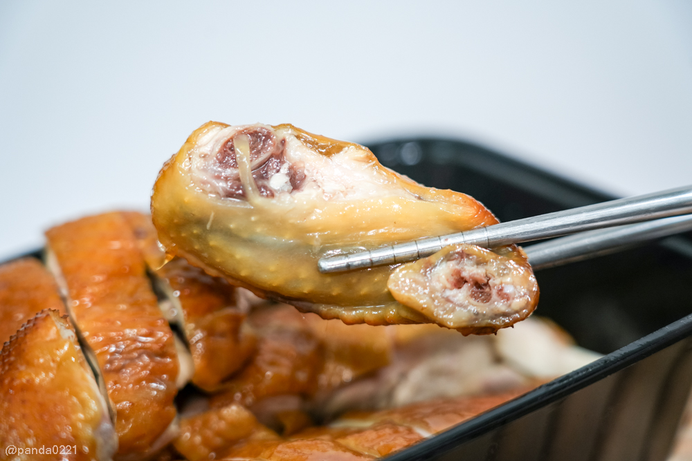 桃園中壢｜雞霸分-甘蔗雞、鹹水雞(內壢店)．內壢市場超人氣雞肉，半隻整隻想吃就買！ @Panda&#039;s paradise