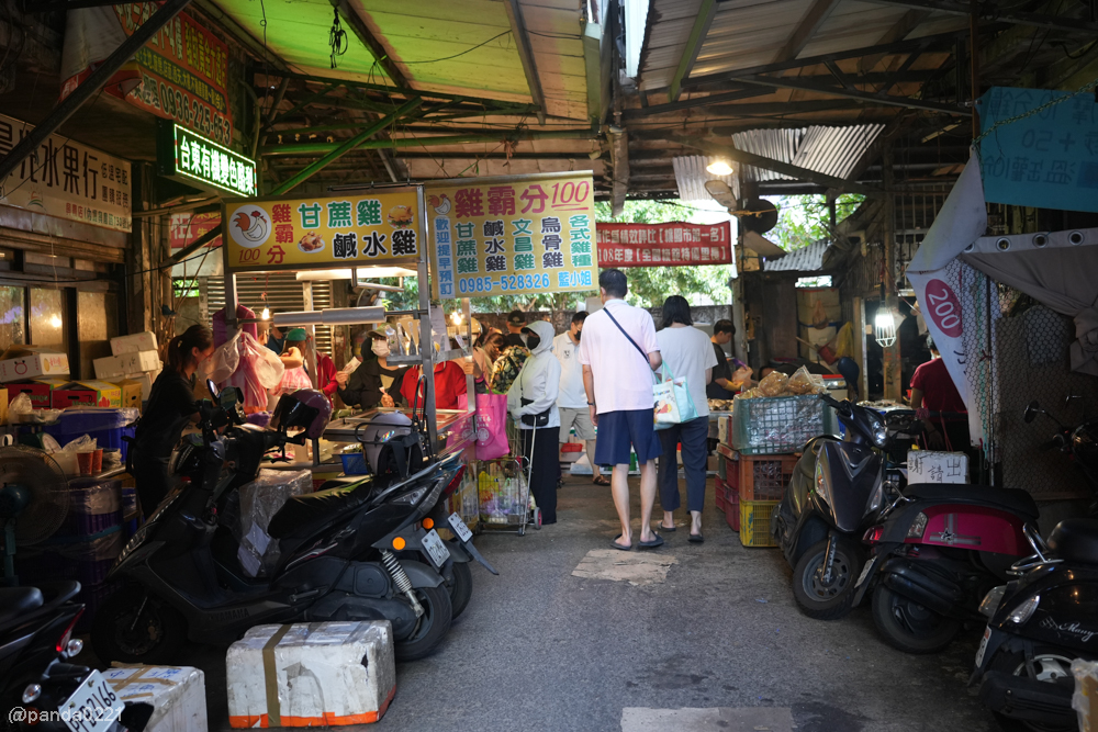 桃園中壢｜雞霸分-甘蔗雞、鹹水雞(內壢店)．內壢市場超人氣雞肉，半隻整隻想吃就買！ @Panda&#039;s paradise