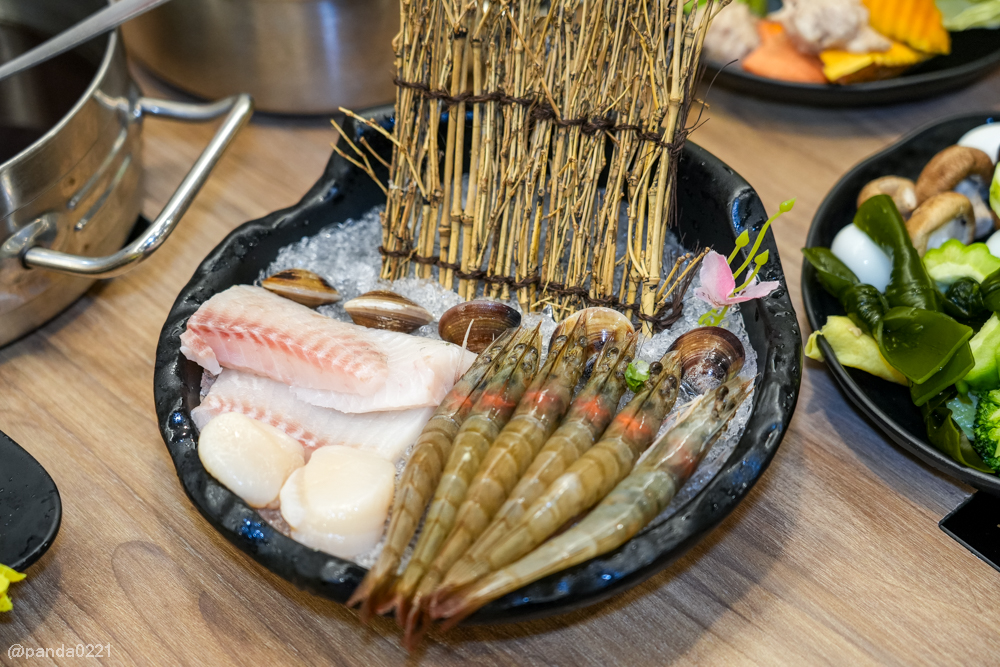 桃園中壢｜小牧鍋minimoo-桃園中壢店．418元起火鍋吃到飽，自助吧超澎湃～ @Panda&#039;s paradise