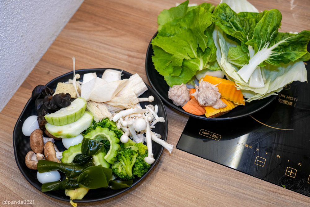 桃園中壢｜小牧鍋minimoo-桃園中壢店．418元起火鍋吃到飽，自助吧超澎湃～ @Panda&#039;s paradise