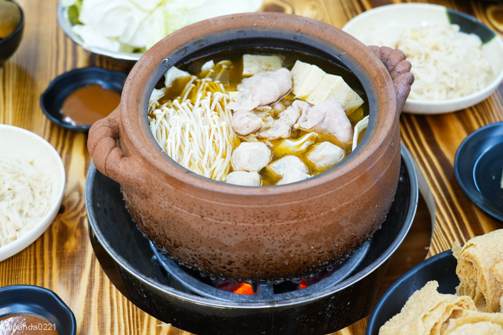 桃園平鎮｜老烘爐羊雞城．龍岡大操場旁必吃羊肉爐烏骨雞！ @Panda&#039;s paradise