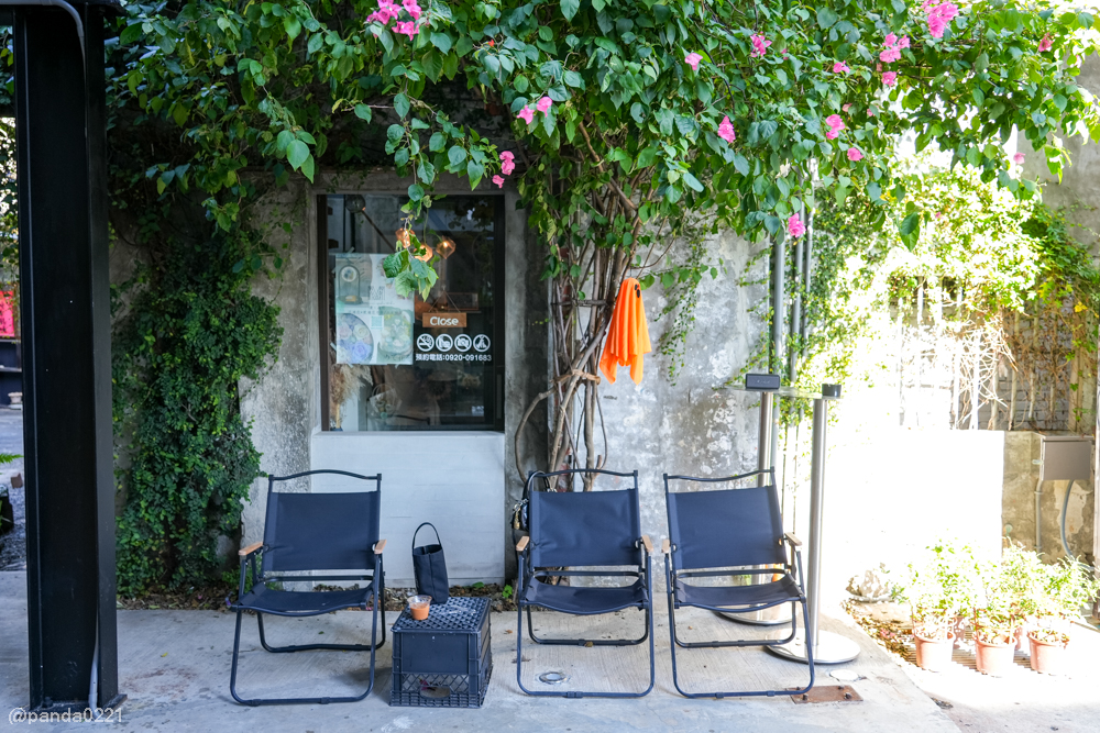 桃園中壢｜FOCUS ON FLAVOR 2．黑色巨手地標的中原隱藏版工業風咖啡廳 @Panda&#039;s paradise