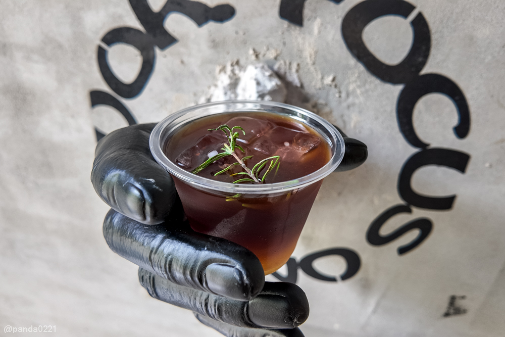 桃園中壢｜FOCUS ON FLAVOR 2．黑色巨手地標的中原隱藏版工業風咖啡廳 @Panda&#039;s paradise