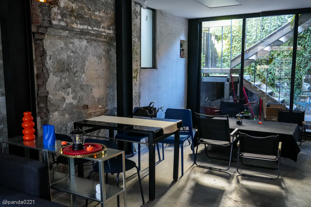 桃園中壢｜FOCUS ON FLAVOR 2．黑色巨手地標的中原隱藏版工業風咖啡廳 @Panda&#039;s paradise
