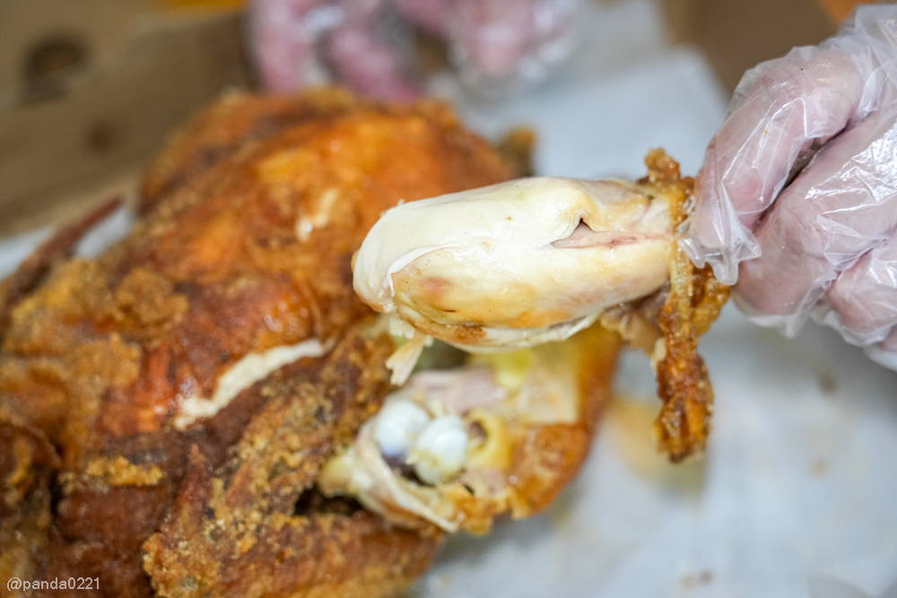 桃園｜金小蔥雞湯米粉．整隻土雞上桌，30隻鹿野土雞慢熬湯底，海鮮米粉澎派，還有超人氣隱藏版炸全雞！ @Panda&#039;s paradise