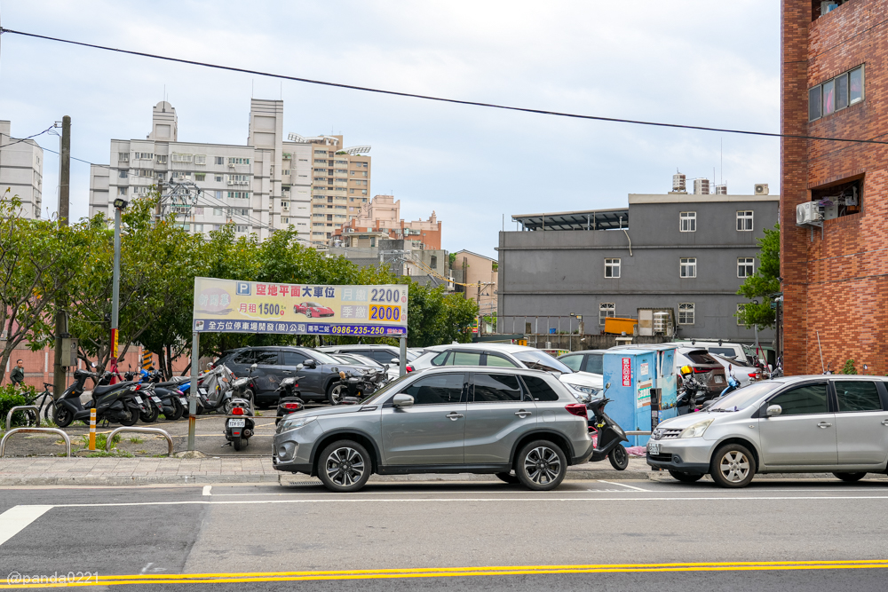 桃園｜金小蔥雞湯米粉．整隻土雞上桌，30隻鹿野土雞慢熬湯底，海鮮米粉澎派，還有超人氣隱藏版炸全雞！ @Panda&#039;s paradise