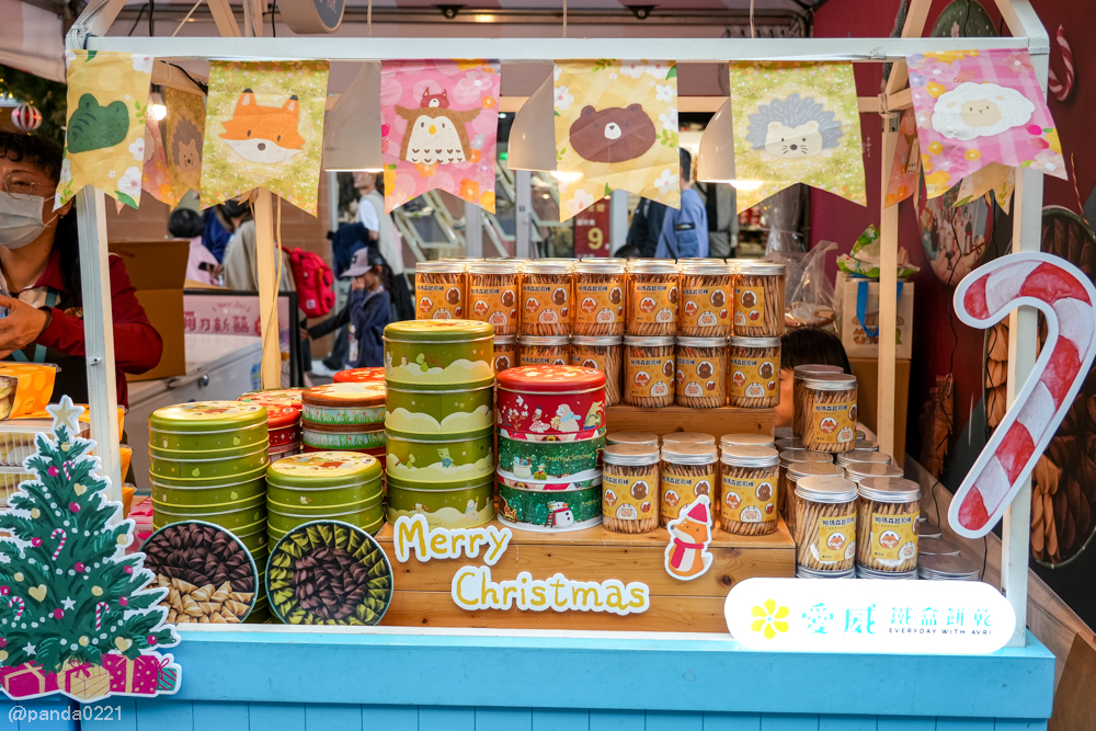 桃園中壢｜愛威鐵盒餅乾華泰快閃櫃．聖誕限定鐵盒與新品千層丹麥棒登場！ @Panda&#039;s paradise