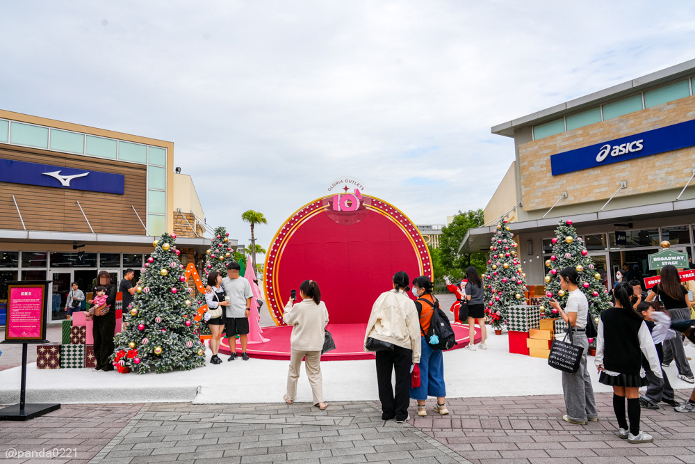 桃園中壢｜愛威鐵盒餅乾華泰快閃櫃．聖誕限定鐵盒與新品千層丹麥棒登場！ @Panda&#039;s paradise