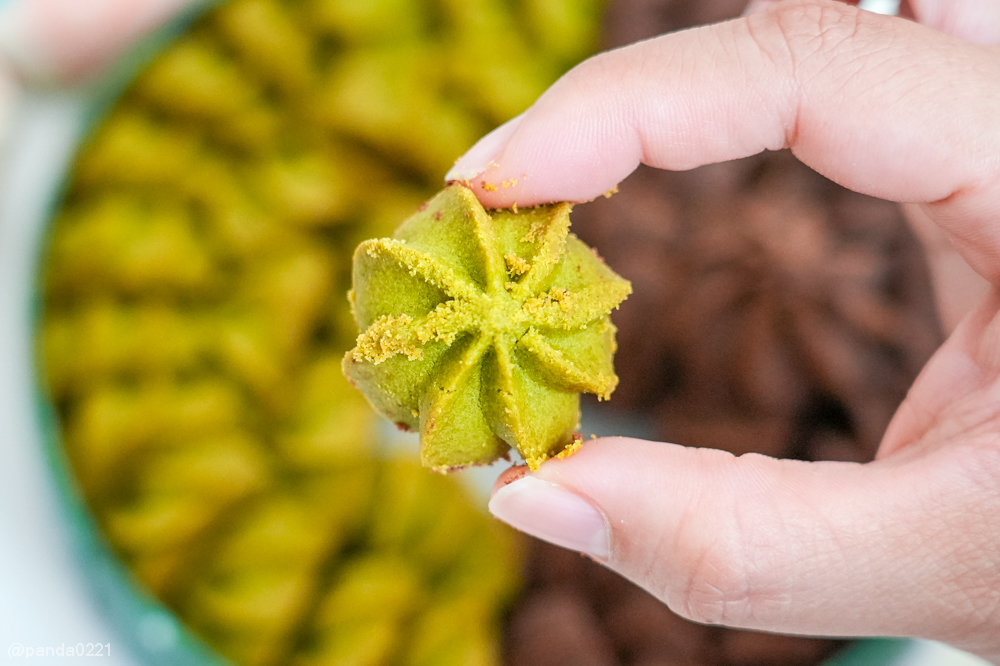 桃園中壢｜愛威鐵盒餅乾華泰快閃櫃．聖誕限定鐵盒與新品千層丹麥棒登場！ @Panda&#039;s paradise