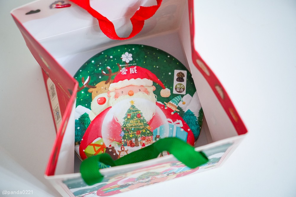 桃園中壢｜愛威鐵盒餅乾華泰快閃櫃．聖誕限定鐵盒與新品千層丹麥棒登場！ @Panda&#039;s paradise