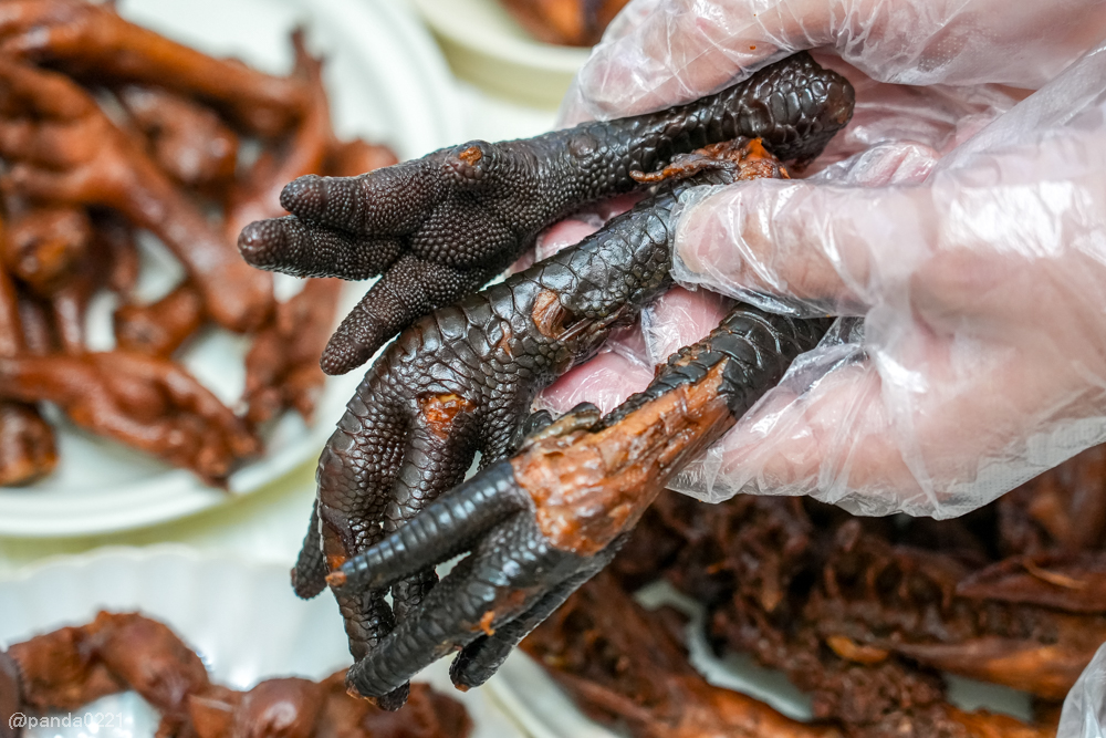 桃園龜山｜陸光眷村老滷，老中醫秘方每日現滷，雞腳鴨翅鴨舌超誘人！ @Panda's paradise