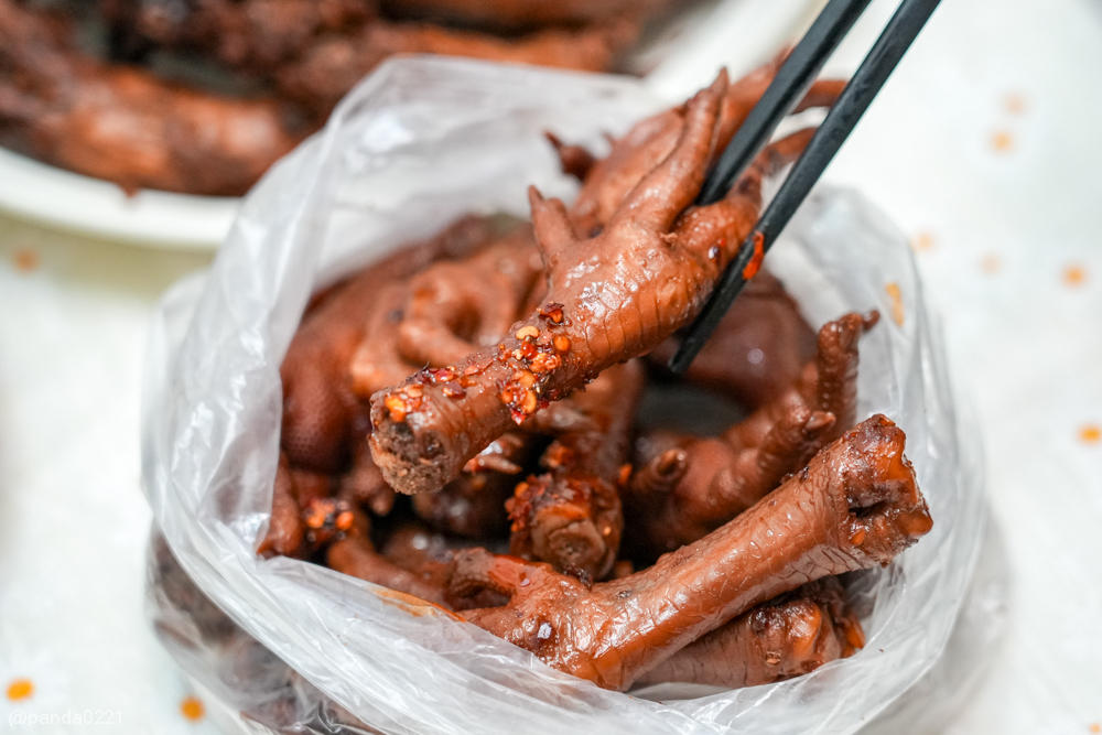 桃園龜山｜陸光眷村老滷，老中醫秘方每日現滷，雞腳鴨翅鴨舌超誘人！ @Panda's paradise