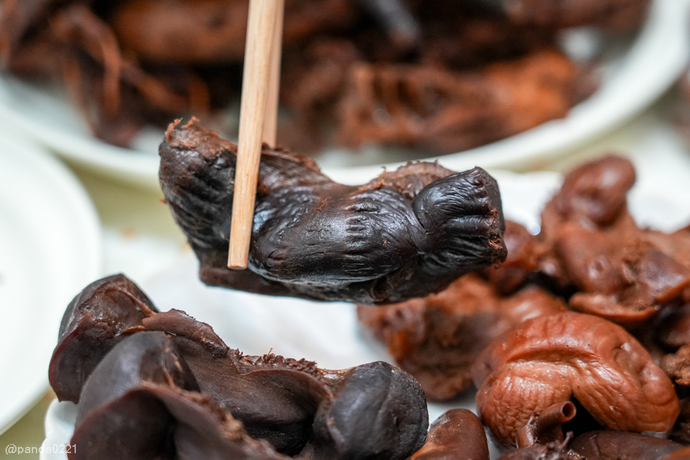 桃園龜山｜陸光眷村老滷，老中醫秘方每日現滷，雞腳鴨翅鴨舌超誘人！ @Panda's paradise