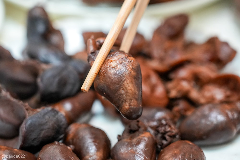 桃園龜山｜陸光眷村老滷，老中醫秘方每日現滷，雞腳鴨翅鴨舌超誘人！ @Panda's paradise