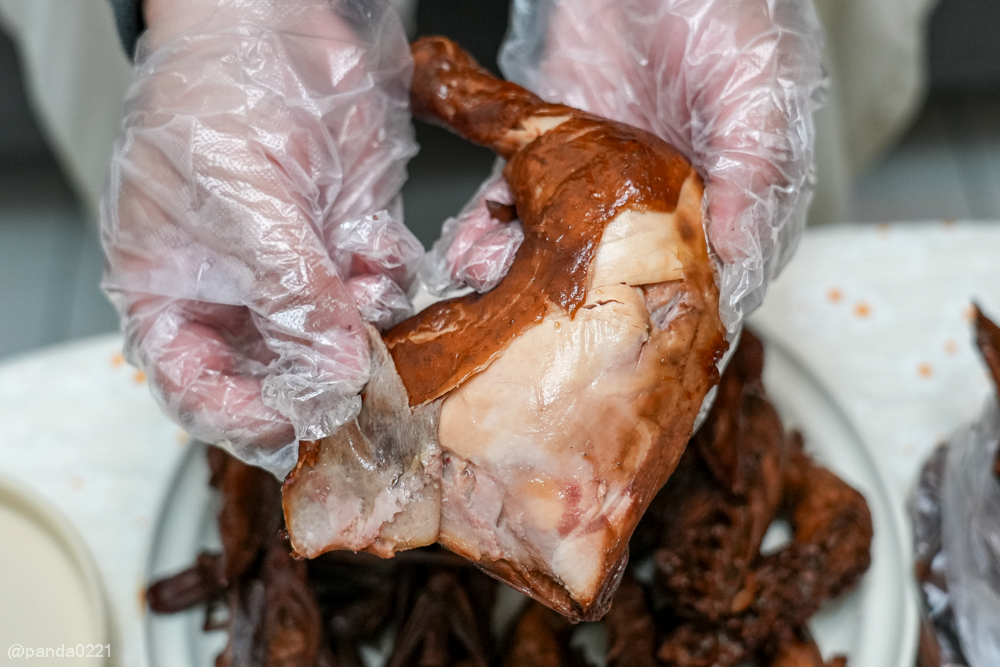 桃園龜山｜陸光眷村老滷，老中醫秘方每日現滷，雞腳鴨翅鴨舌超誘人！ @Panda's paradise