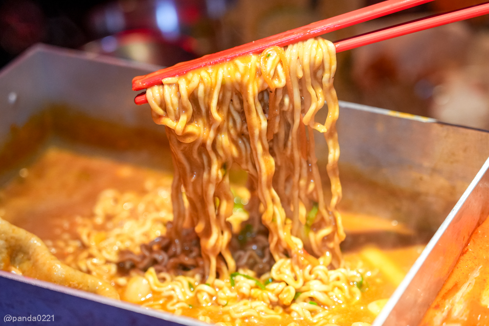 桃園中壢｜巴克莉莉韓式伴伴鍋．炒年糕拉麵＋韓式火鍋一次滿足！ @Panda's paradise