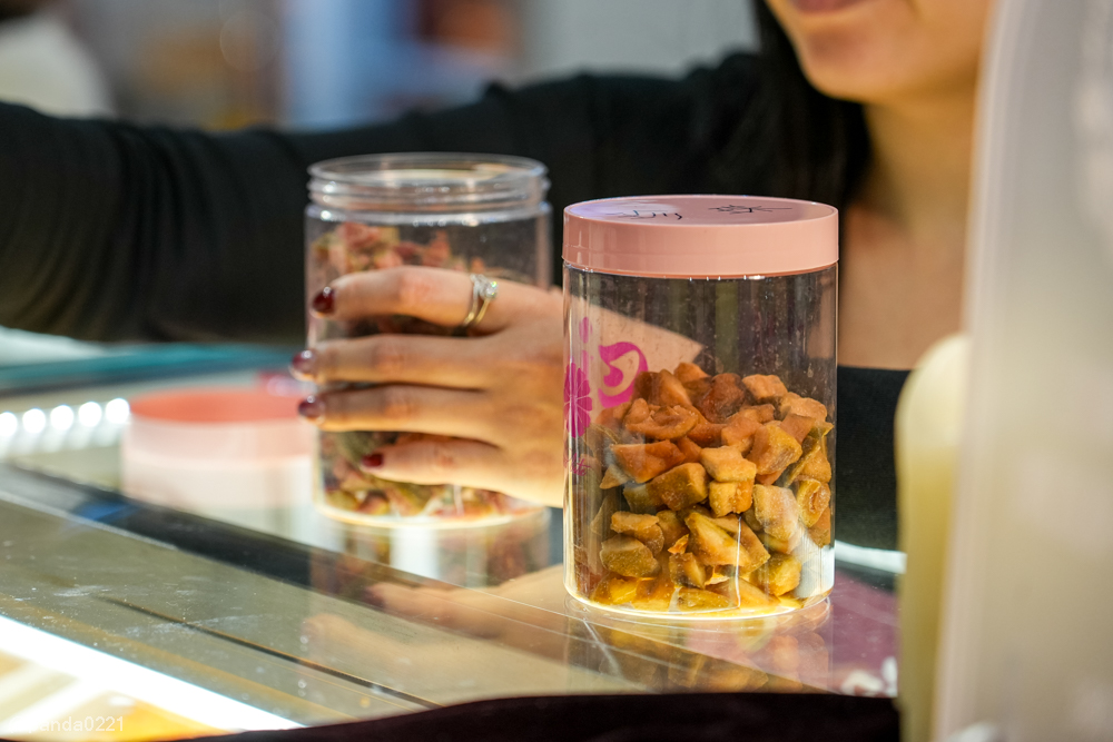 桃園蘆竹｜台茂B2快閃限定！人氣果乾「巧果」一吃就停不下來～ @Panda's paradise