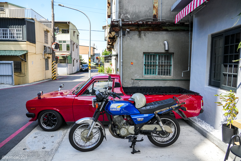 桃園中壢｜Sunny Coffee．咖啡&times;黑膠&times;老車復古咖啡館，藏在巷弄裡的質感小店 @Panda's paradise