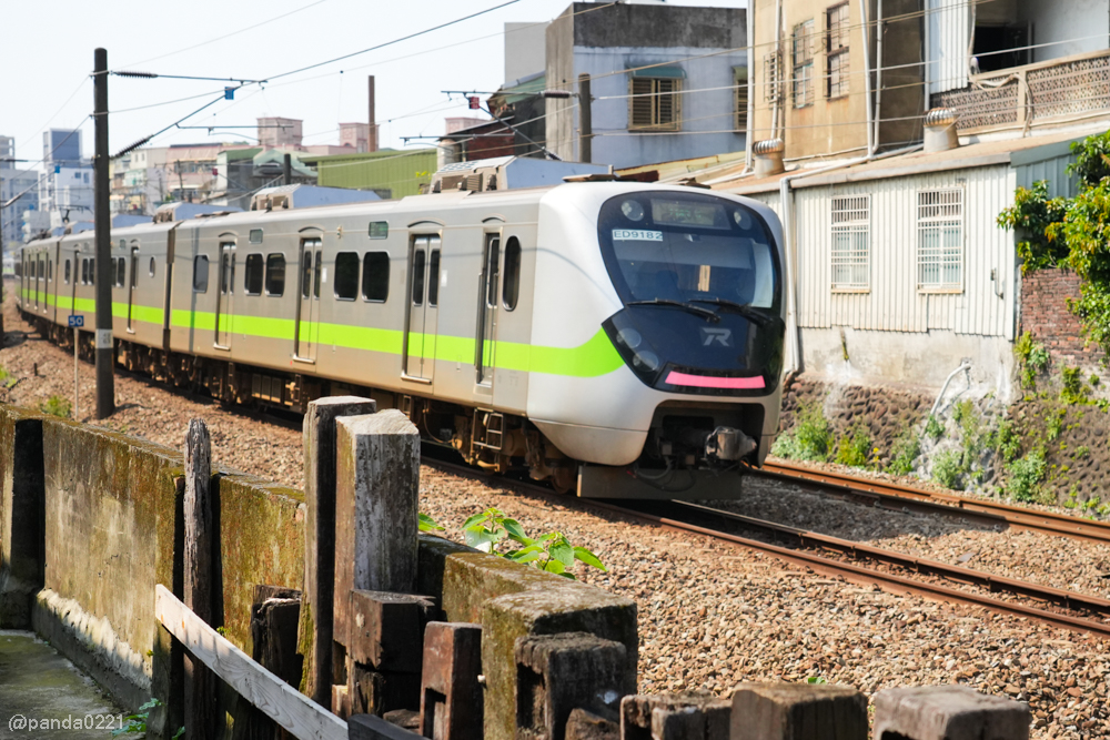 新北鶯歌|夥房.鐵道旁的百年紅磚老宅,預約制下午茶體驗! @Panda's paradise 新北鶯歌|夥房.鐵道旁的百年紅磚老宅,預約制下午茶體驗! @Panda's paradise