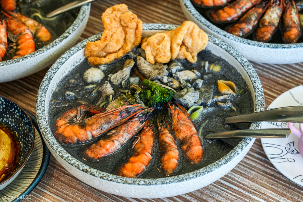 桃園｜義匠義式湯麵-桃園南平店．從紅白青到墨魚汁，義式湯麵的多重風味！ @Panda's paradise