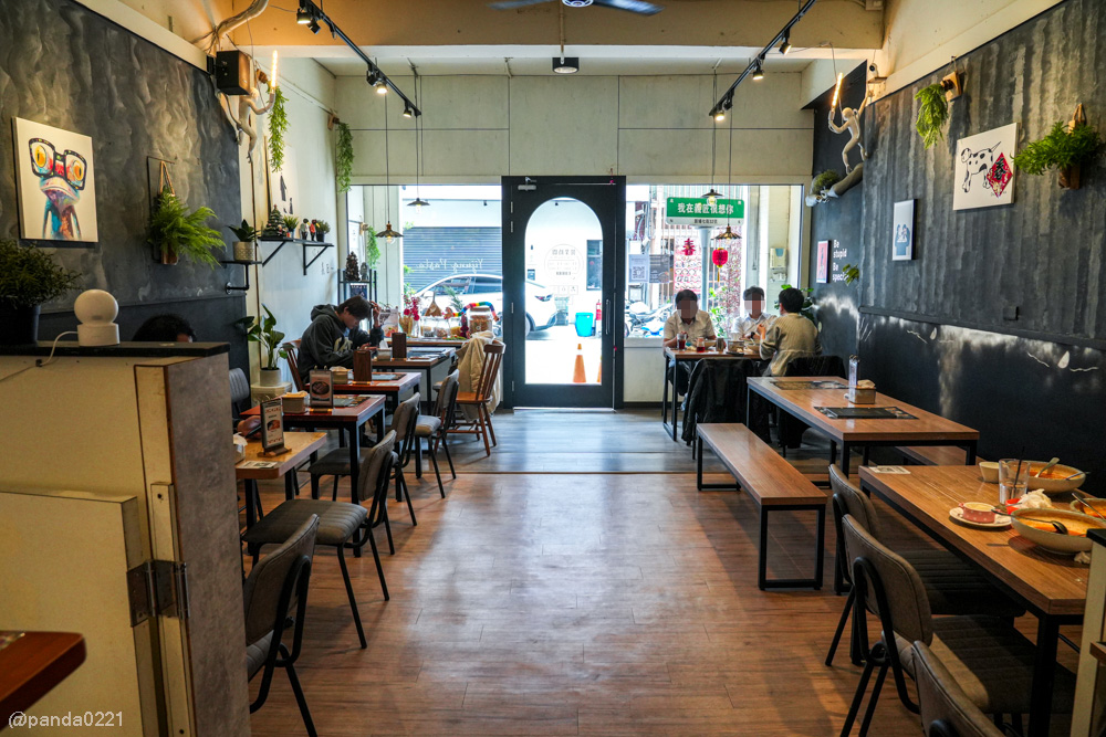 桃園｜義匠義式湯麵-桃園南平店．從紅白青到墨魚汁，義式湯麵的多重風味！ @Panda's paradise