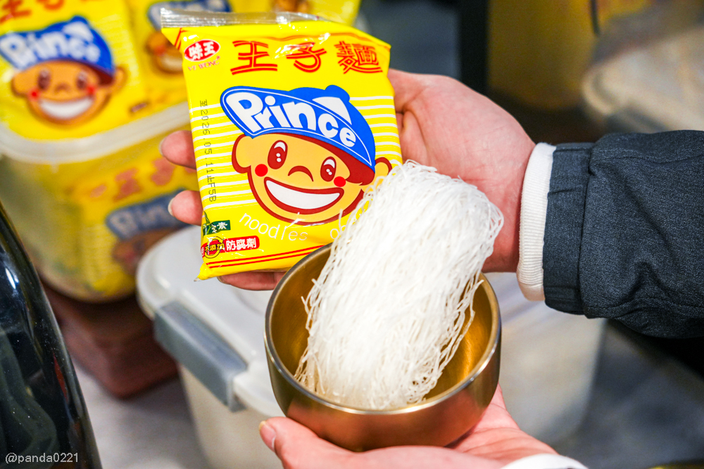 桃園平鎮｜韓奶奶-韓式豆腐鍋物(平鎮代表店)．185元起吃到飽自助吧、不收服務費，高CP值聚餐首選！ @Panda's paradise