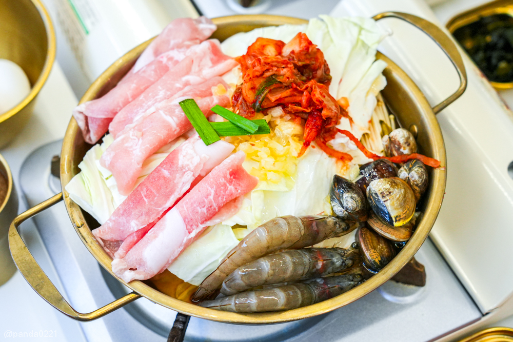 桃園平鎮｜韓奶奶-韓式豆腐鍋物(平鎮代表店)．185元起吃到飽自助吧、不收服務費，高CP值聚餐首選！ @Panda's paradise