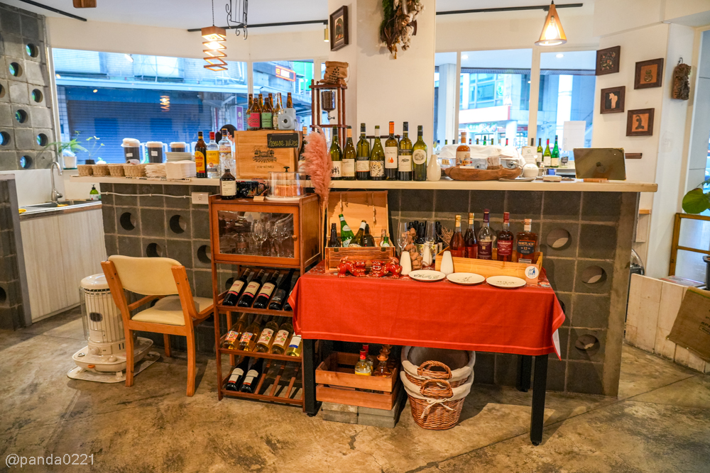 桃園｜Casabistro饗家小餐館．武陵高中旁鬧中取靜的木質調餐酒館，餐點很有水準，下班小酌放鬆新選擇！ @Panda's paradise