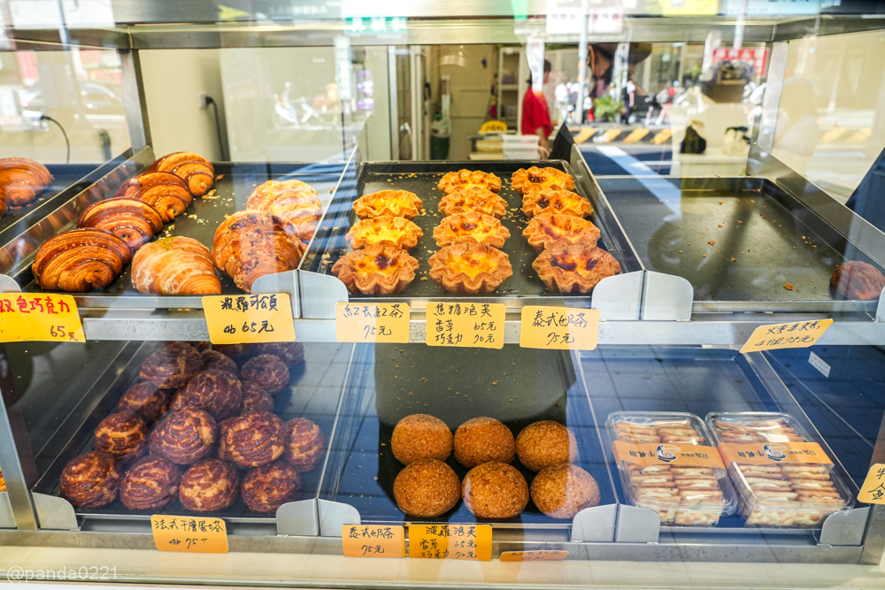 桃園中壢|貝倫甜點屋內壢店.內壢火車站旁葡式蛋撻專賣店,泡芙甜點推薦! @Panda's paradise 桃園中壢|貝倫甜點屋內壢店.內壢火車站旁葡式蛋撻專賣店,泡芙甜點推薦! @Panda's paradise