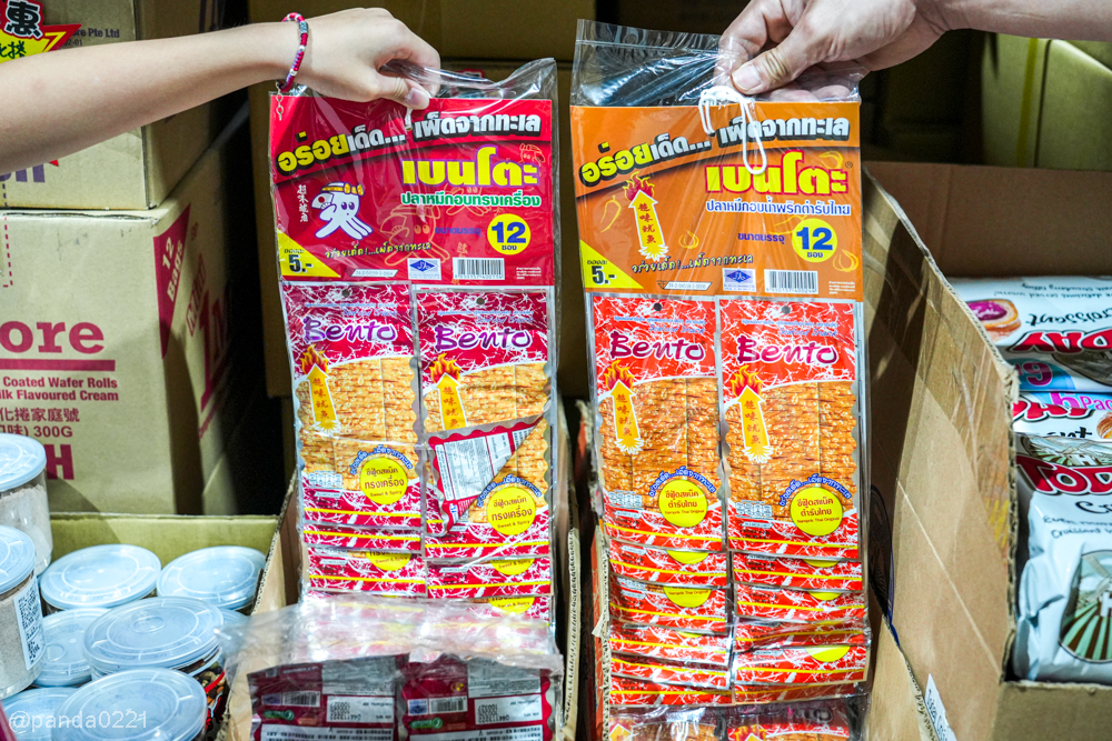 桃園平鎮｜福神愛吃糖．隱藏版進口零食批發倉庫！日韓泰泡麵餅乾超齊全，還有超大免費停車場，零食控快來大買特買！ @Panda's paradise