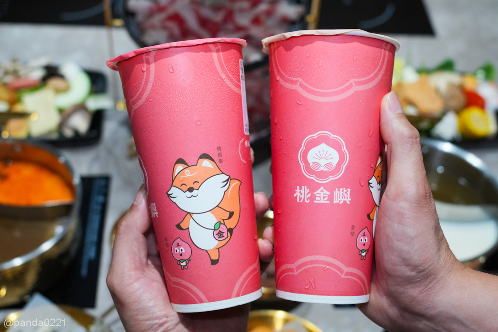 桃園中壢｜桃金鍋物中壢青埔門市．個人也能獨享的輕奢鴛鴦鍋！超豐盛蔬菜自助吧、現調手搖飲與療癒生乳銅鑼燒完美結合 @Panda's paradise