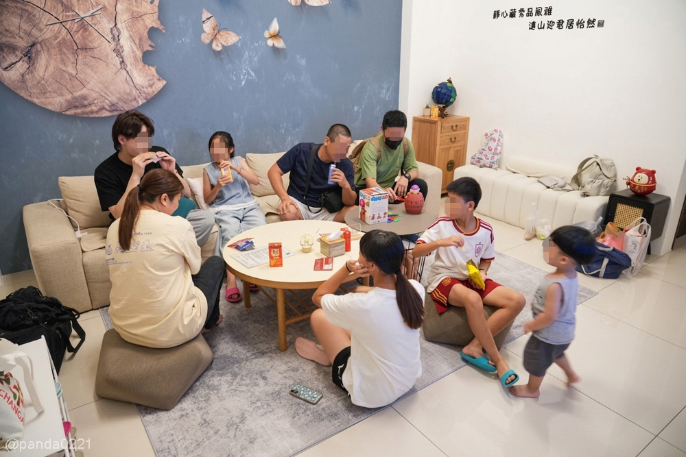 南投埔里｜藏品民宿．包棟6~10人首選！設備齊全、大螢幕追劇打Switch，窩在一起度假好放鬆 @Panda's paradise