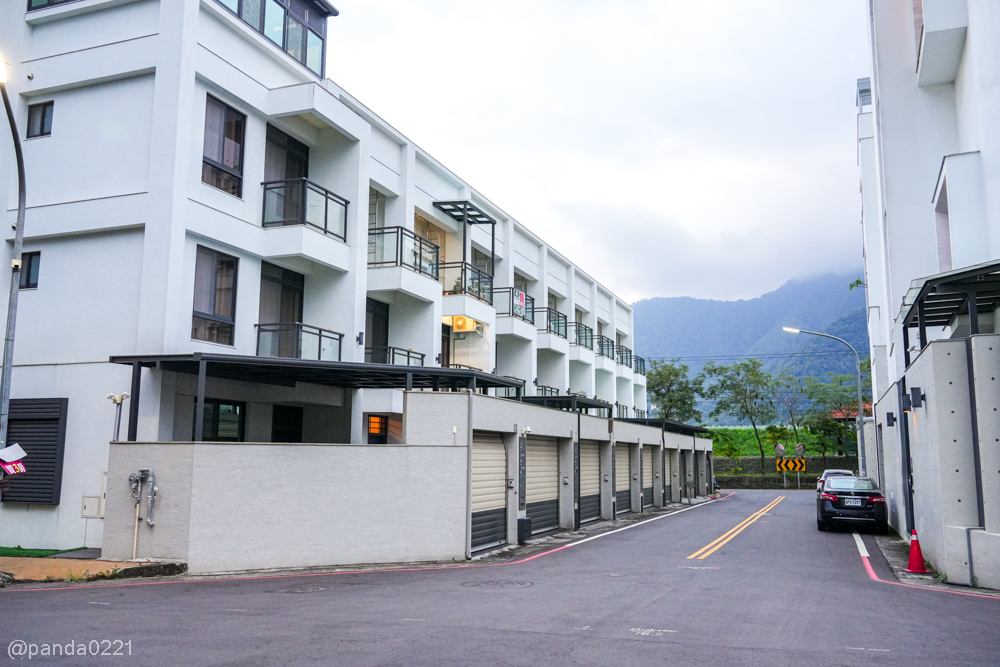 南投埔里｜藏品民宿．包棟6~10人首選！設備齊全、大螢幕追劇打Switch，窩在一起度假好放鬆 @Panda's paradise