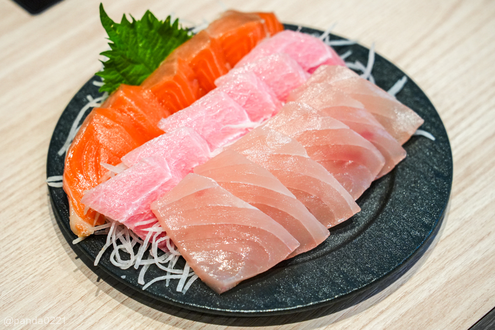 桃園｜武鶴mini輕奢鍋物-中路店．無點餐限制、無CD時間！頂級和牛與澎湃海鮮無限爽吃，肉肉控的天堂！ @Panda's paradise