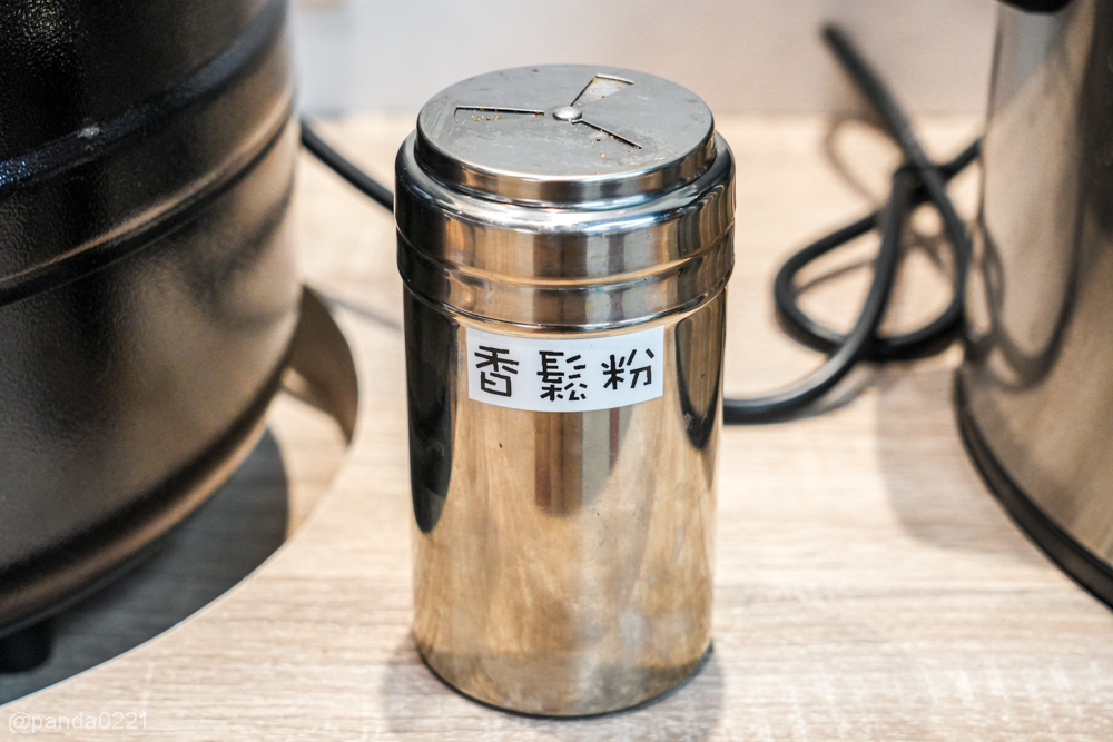 桃園｜武鶴mini輕奢鍋物-中路店．無點餐限制、無CD時間！頂級和牛與澎湃海鮮無限爽吃，肉肉控的天堂！ @Panda's paradise